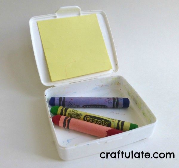Craftulate: Travel Crayon Box