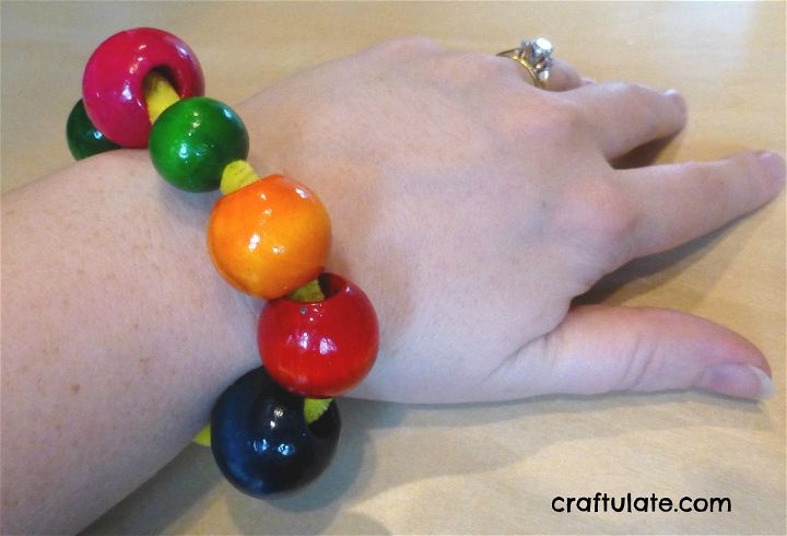 Craftulate: Fine Motor Fun with Beads and Pipe Cleaners