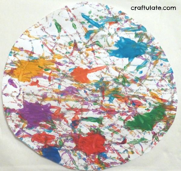 Marble Painting in a Cake Tin - mess free process art activity for toddlers