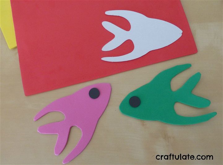 Magnetic Fishing Game Craft - Positively Splendid {Crafts, Sewing, Recipes  and Home Decor}