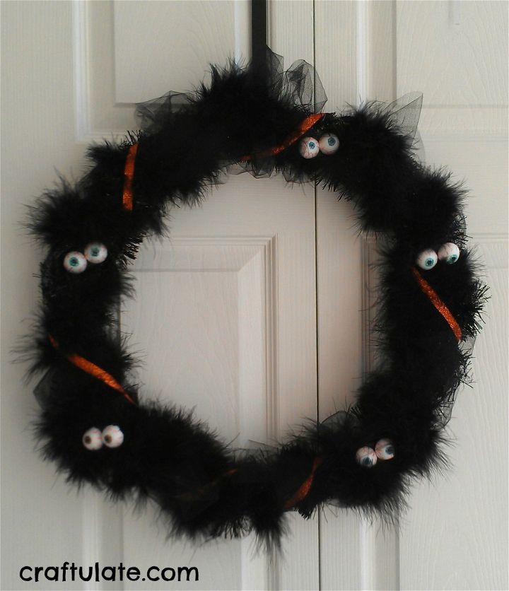 Spooky Eye Halloween Wreath