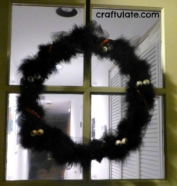 Spooky Eye Halloween Wreath