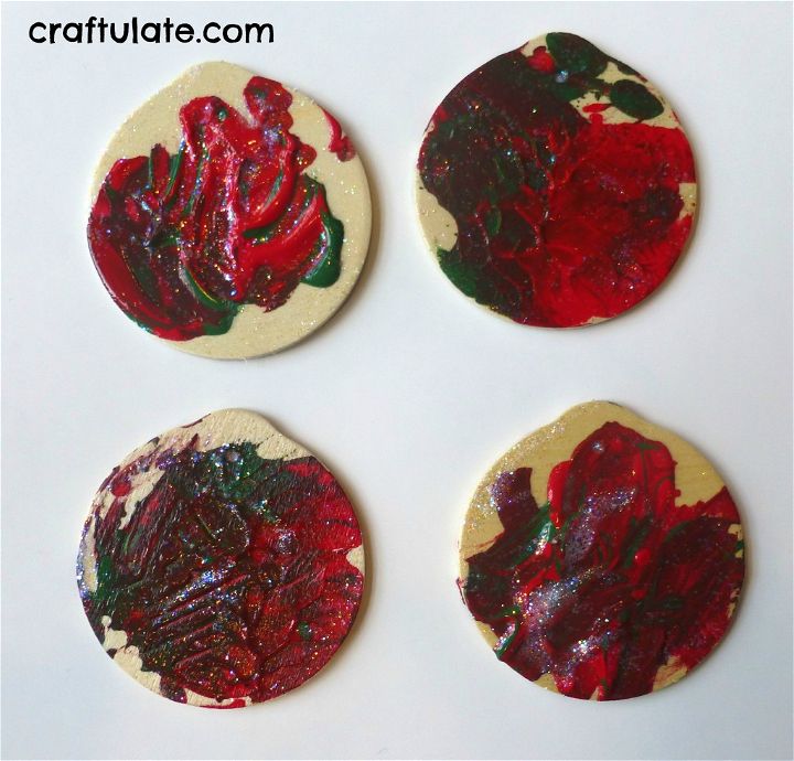Craftulate: Sparkly Pour-Paint Ornaments