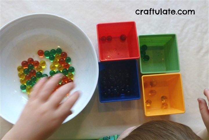 Craftulate: Colour Sorting with Water Beads [Fine Motor Fridays]