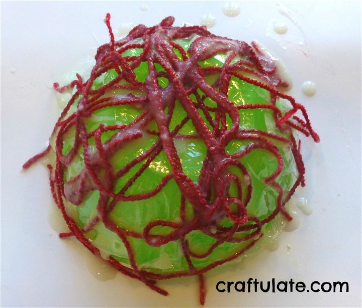 Craftulate: Festive Yarn Mache Bowl