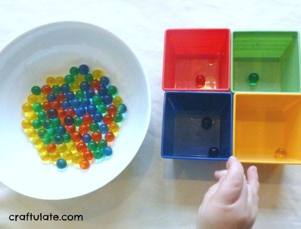 Colour Sorting with Water Beads - a fun fine motor activity for little ones!