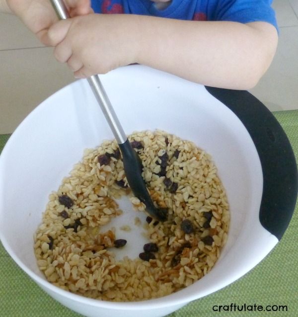 Fruit and Nut Crispy Cakes - for kids to make!