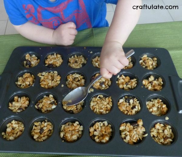 Fruit and Nut Crispy Cakes - for kids to make!