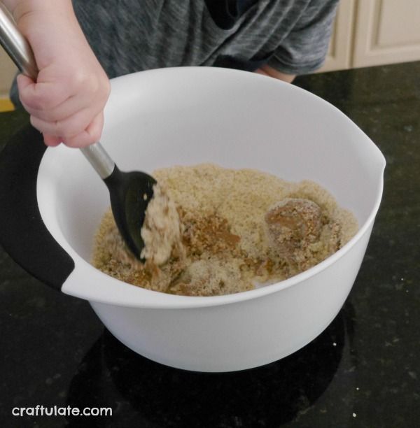 Super Almond Edible Play Dough - just three ingredients!