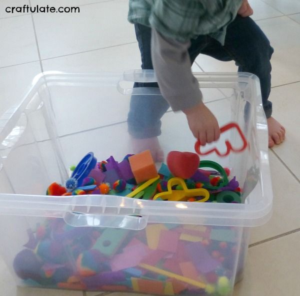 Crazy Colour Sensory Bin - great for toddlers!