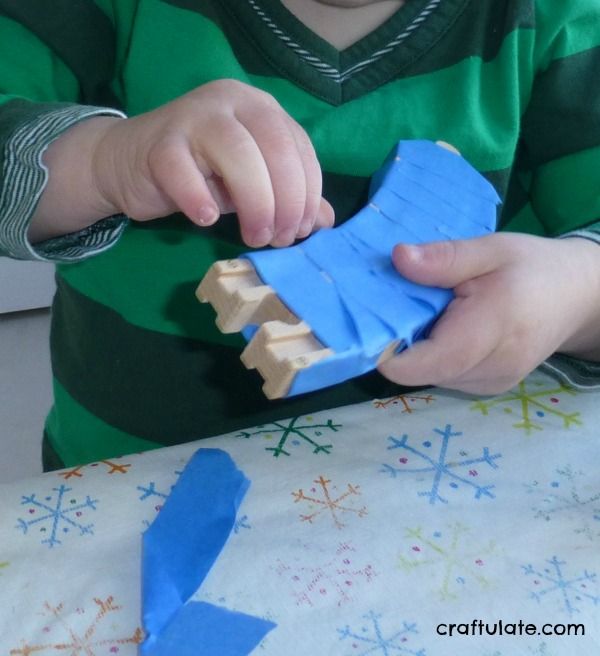 Train-Themed Unwrapping - fine motor activity