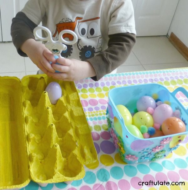 Easter Fine Motor Activity with Tongs - perfect for toddlers