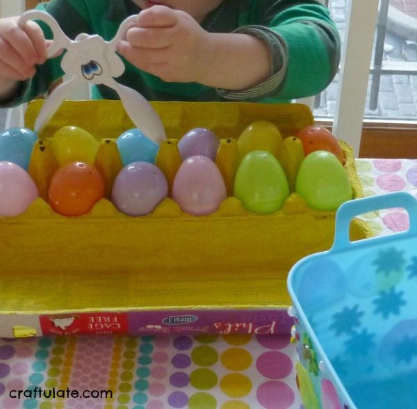 Easter Fine Motor Activity with Tongs - perfect for toddlers