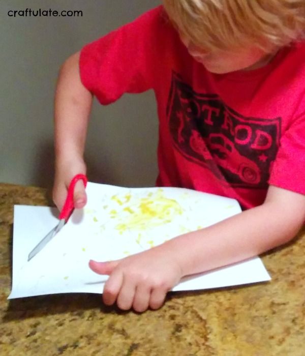 Handprint Corn Cob - a fall art project for kids to make