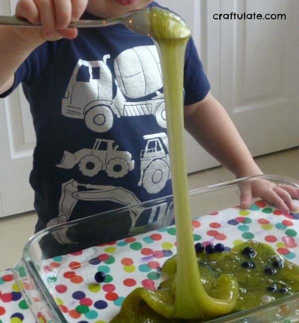Halloween Slime with Water Beads and Googly Eyes! Sensory fun for kids!