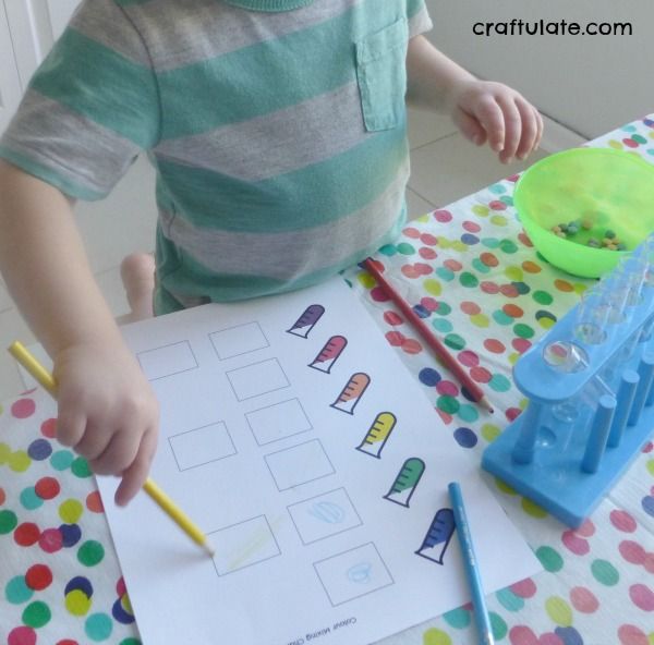 Colour Mixing Science Activity - with cool video and free printable!