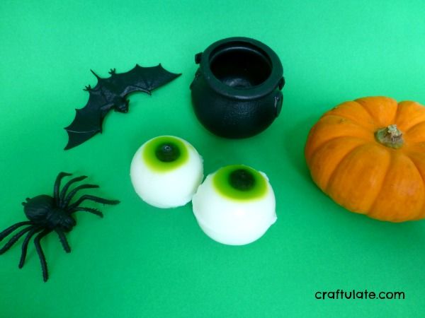 Edible Eyeballs for Halloween 