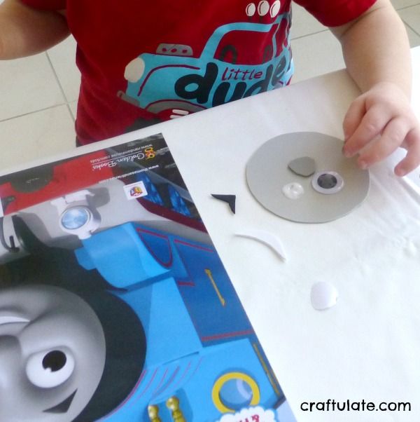 Thomas the Train Pumpkin Craft - a cute idea for train loving kids at Halloween