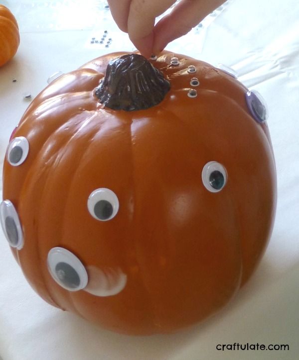 Googly Eye Pumpkins for kids to make