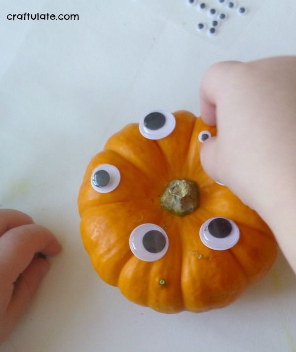 Googly Eye Pumpkins for kids to make