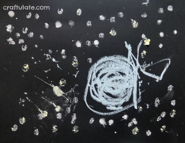 Wet Chalk Outer Space Art - a vibrant art technique for kids to try!