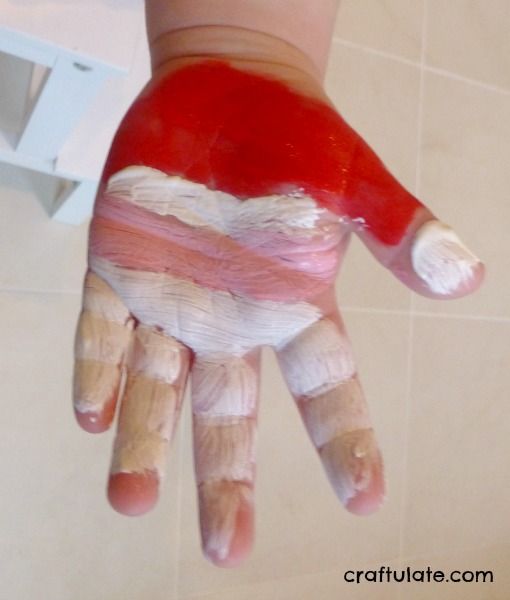 Handprint Santa - a wonderful keepsake for kids to make this Christmas