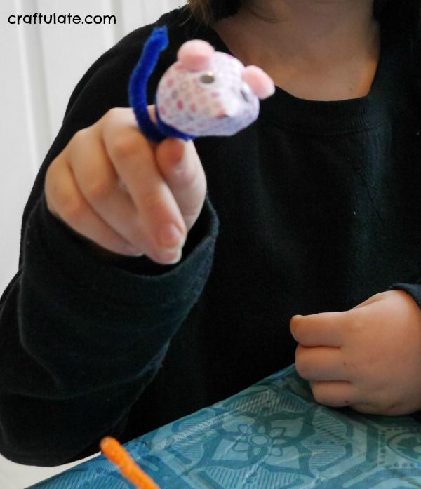 Mouse Finger Puppets - a kid made craft for pretend play