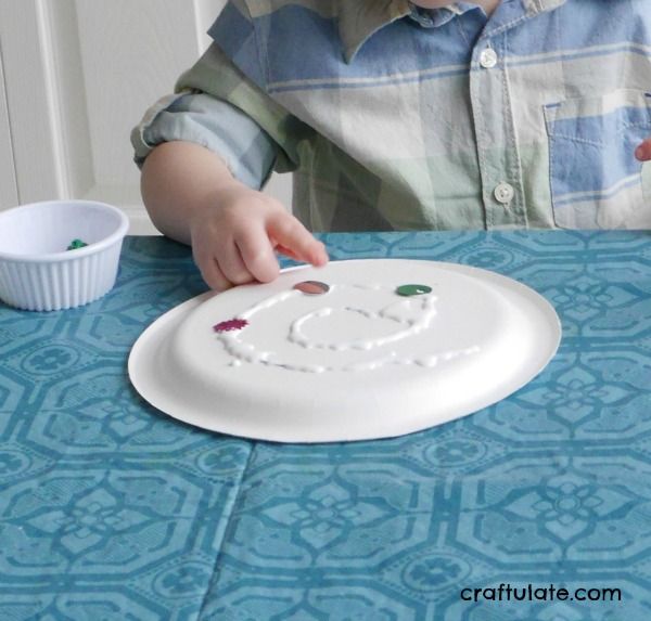 Hermit Crab Craft - a paper plate and handprint craft for kids