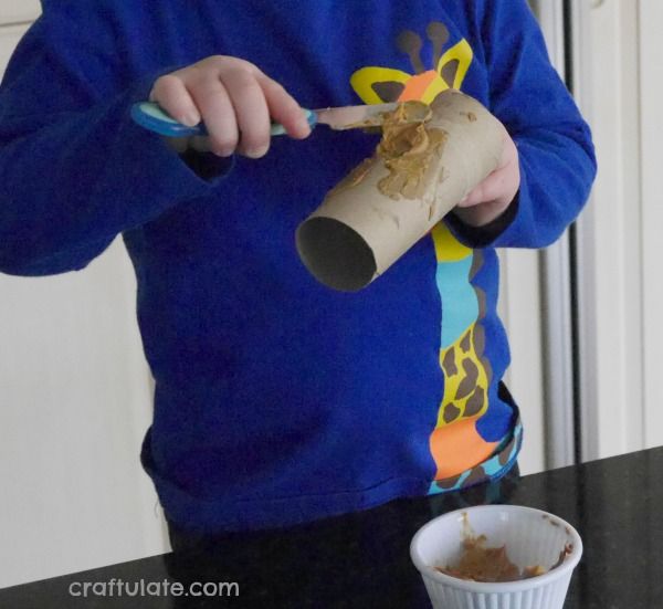 Cardboard Tube Bird Feeder - kids will love making this easy craft!