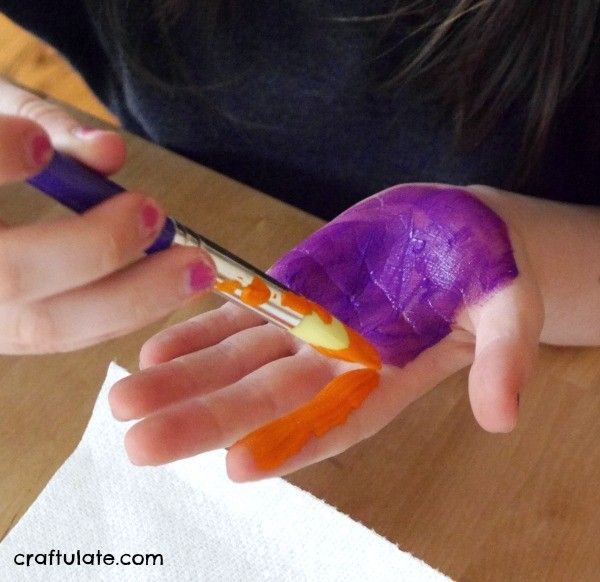 Handprint Birthday Cake Cards - a fun craft for kids to make for little ones!