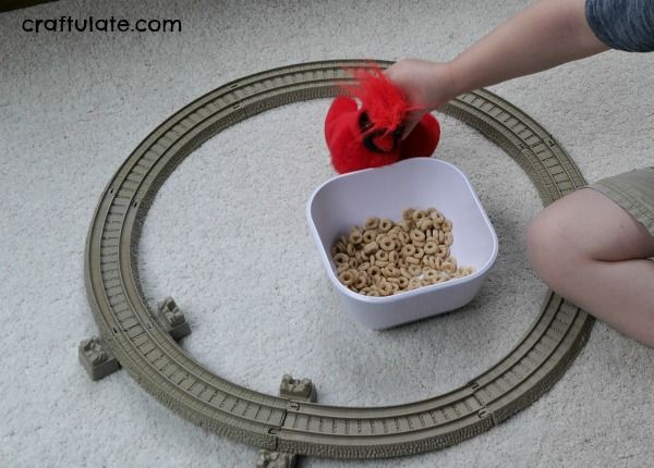 Building Nests - creative pretend play ideas