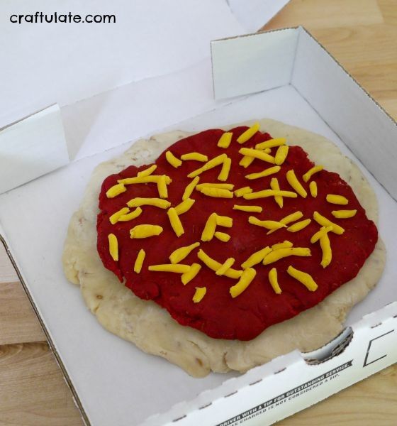 Creative money pizza!! Everyone can use a little dough