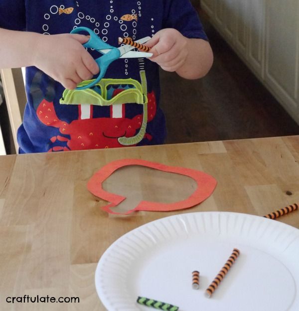 Pumpkin Craft with Straws - a fun activity for kids