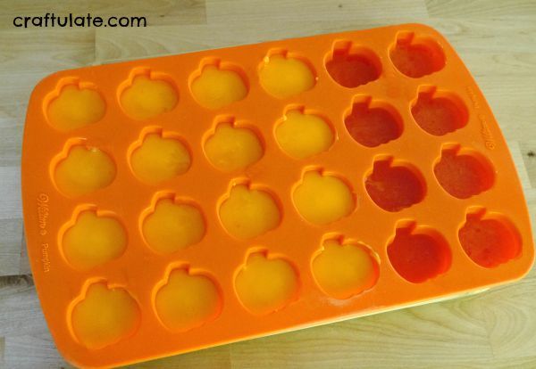 Pumpkin Jello Snacks