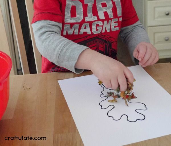 Crushed Leaf Collage for Kids - a fun art activity for the fall!