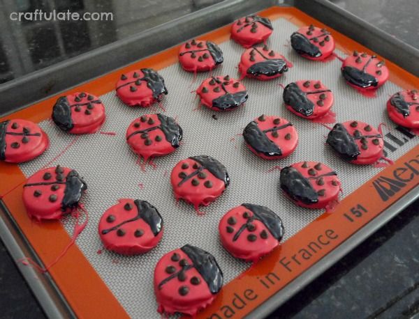 Ladybug Oreo Treats