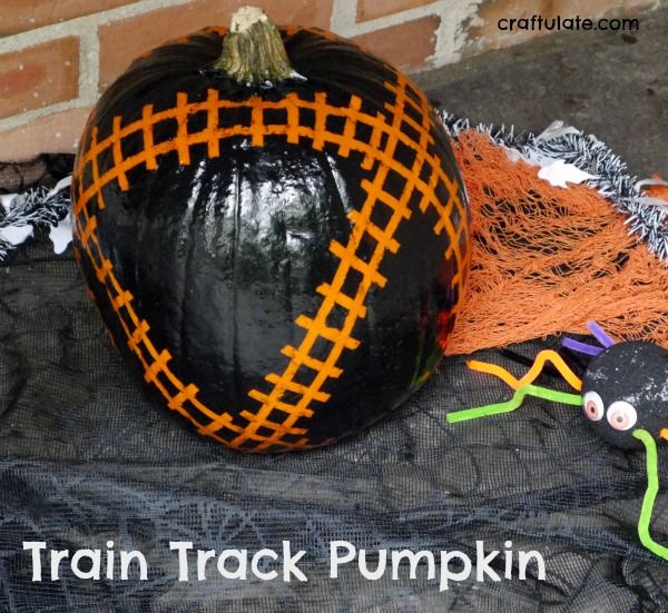 14 Train Crafts and Art Ideas