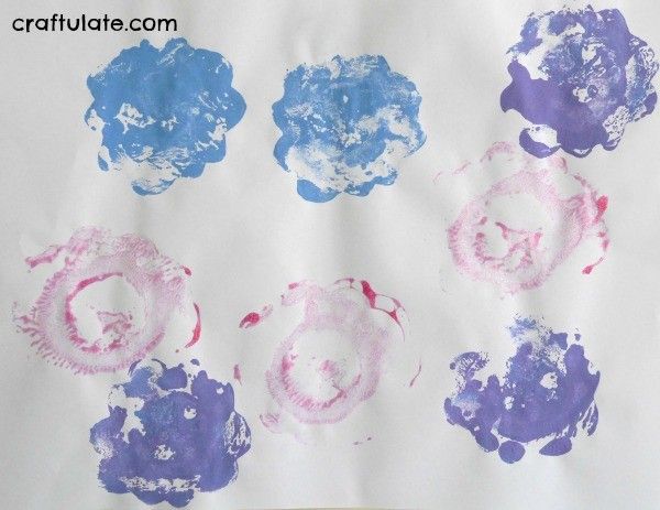 Acorn Squash Flower Art - a fun printing activity for kids!