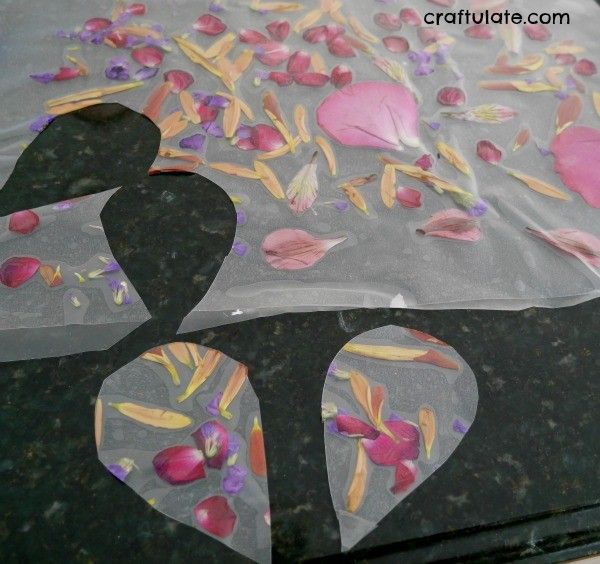 Petal Suncatcher Craft - a beautiful nature craft for kids to make