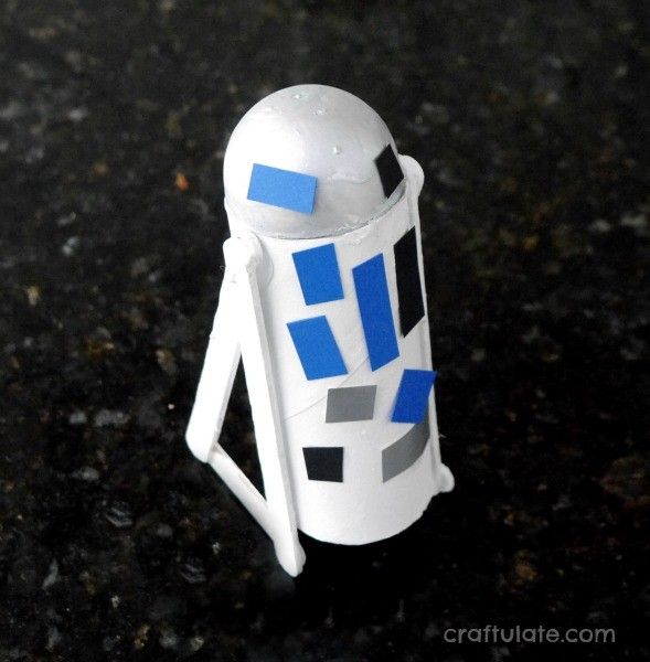 Simple R2-D2 Craft - little Star Wars fans will love making this cute droid from recyclables!