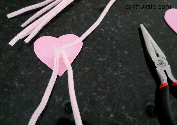 Valentine Flamingo Craft - a fun activity for the kids!