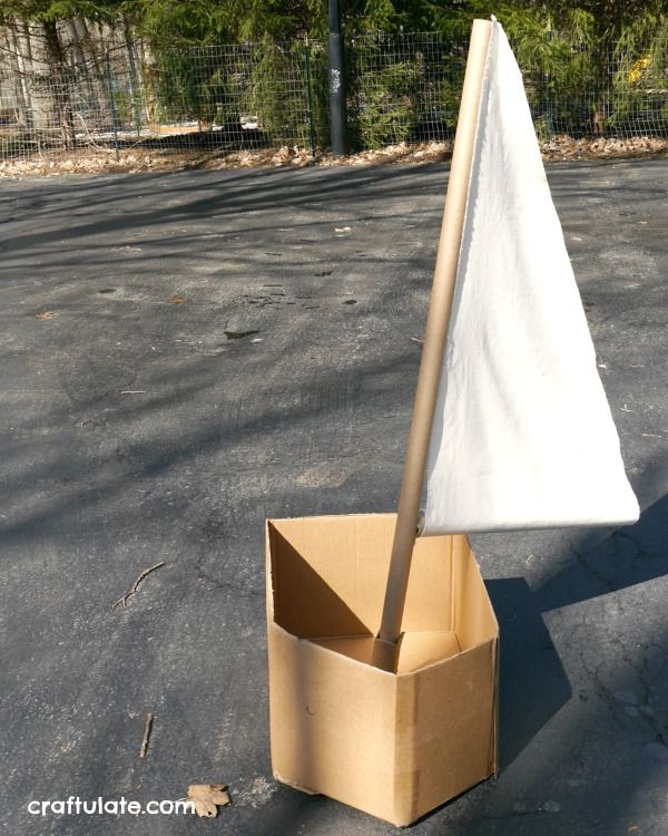 Cardboard Box Boat - a fun upcycling craft to make for the kids!