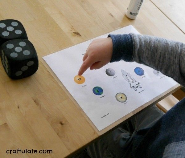 Planets Game with Dice - with free printable