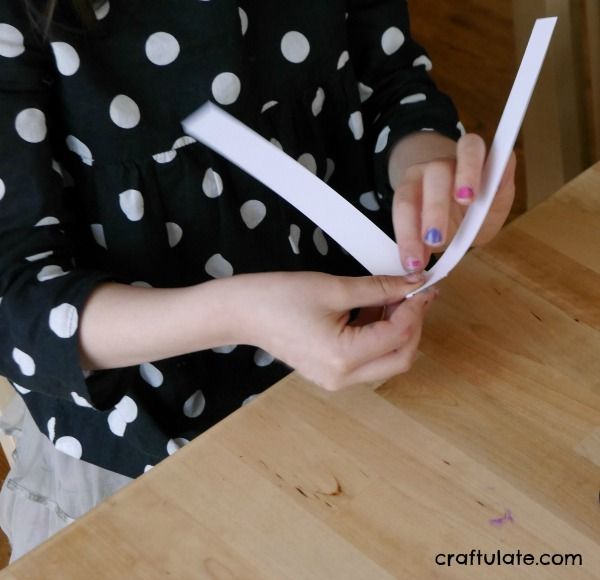Accordion Paper Animals - a fun craft for kids to make!