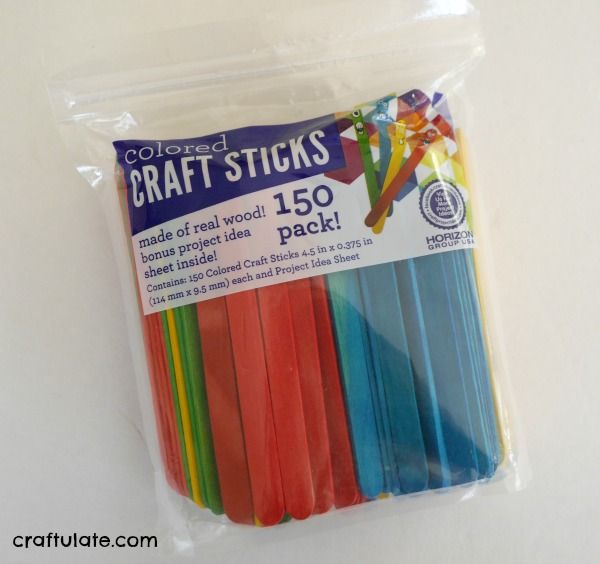 Craft Stick Kayak Craft - a fun craft for kids to make!