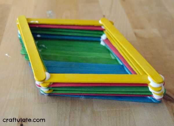 Craft Stick Kayak Craft - a fun craft for kids to make!