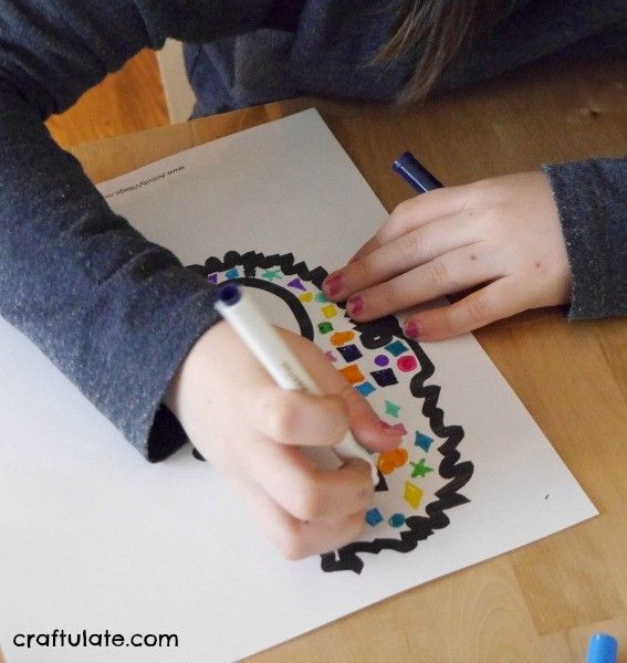 Easy Animal Mosaics - kids will love this art technique!