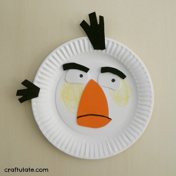 Angry Birds Paper Plates - a fun craft for kids to make!