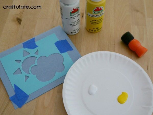 Easy Stencil Cards to make with Kids - such a fun way to make greeting cards!