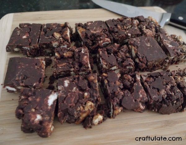 No Bake Rocky Road Fridge Cake Recipe - Keeper of the Kitchen